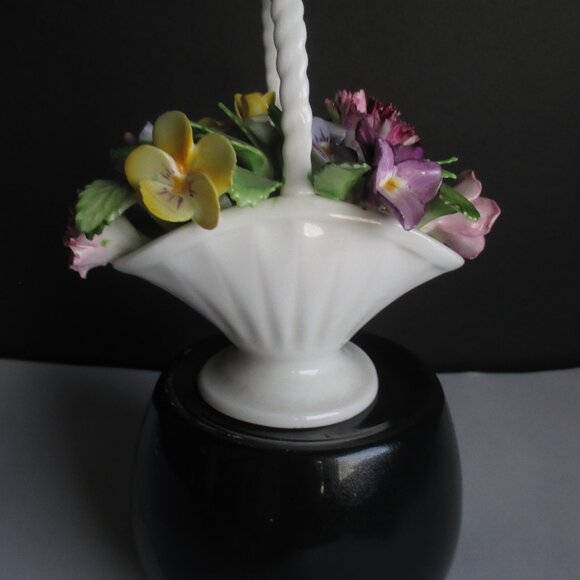 Vtg. Royal Adderley Floral Arrangement - Picture 1 of 4